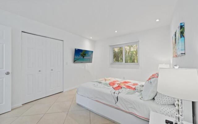 Close to Vanderbilt Beach home!