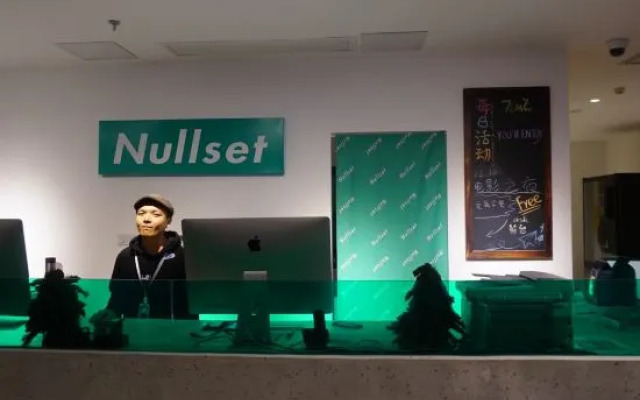 nullset youth hostel
