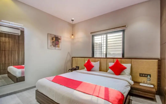 Hotel Imperia By OYO Rooms