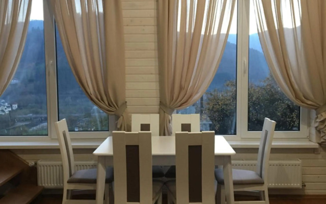 Котедж Аквамарин