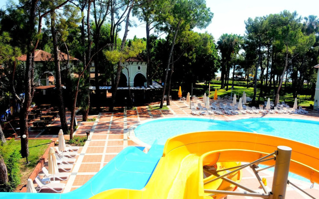 Meder Resort Hotel