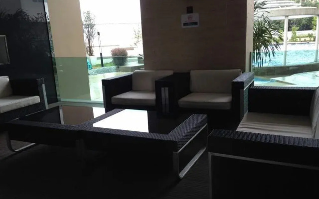 Signature Avenue