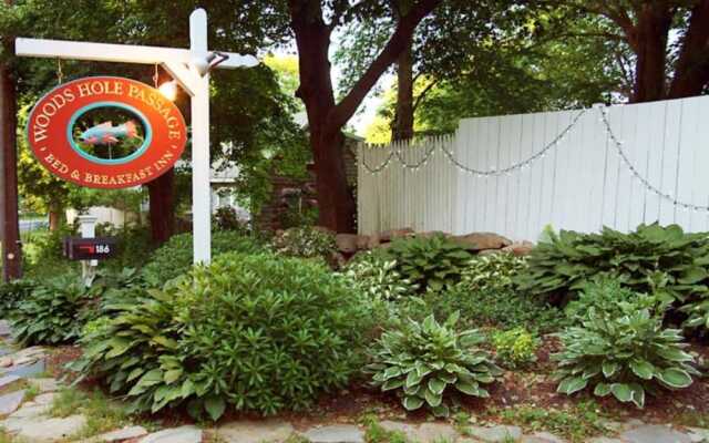 Woods Hole Passage Inn