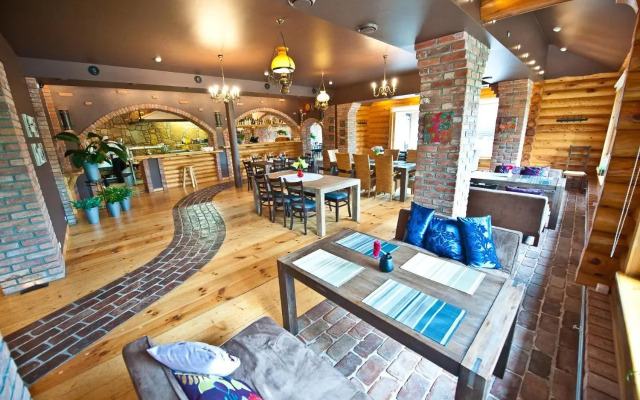 Restaurant & Hotel Klidzina