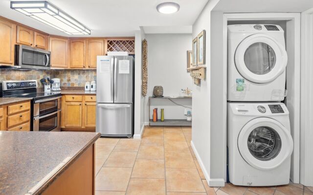 Gulfgate B307 - Red Wave