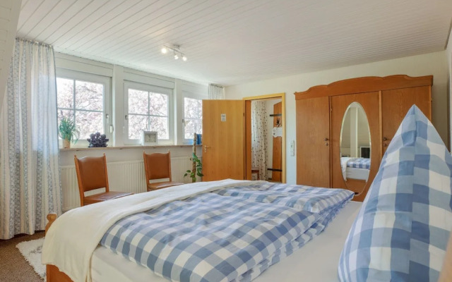 Charming Apartment in Weissenbrunn Near Forest