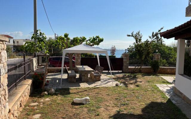 Apartment in Salamina with Garden & Sea view