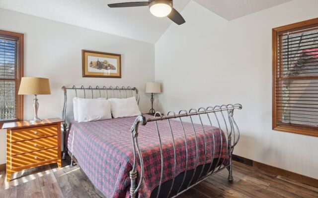 The Aerie 3 Bedroom Cabin by RedAwning