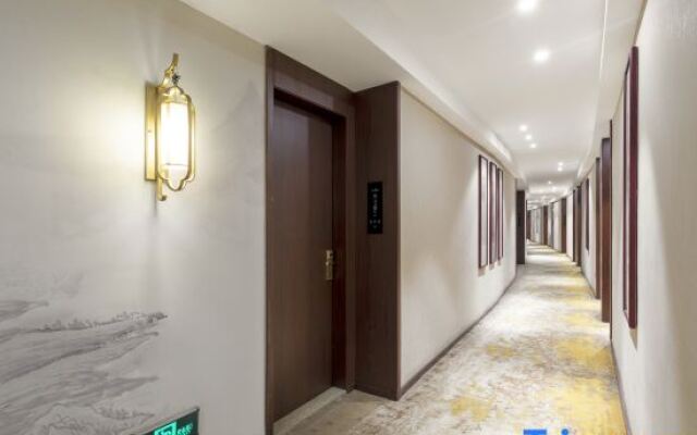 Xinbaidu Hotel
