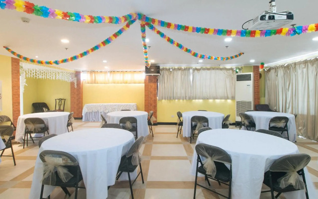RedDoorz Plus Near Bamboo Organ Las Piñas