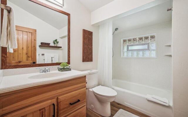 Freeride Haus 3 Bedroom Home by RedAwning