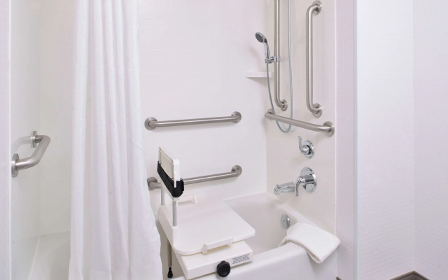 Hampton Inn & Suites St. Paul Oakdale/Woodbury