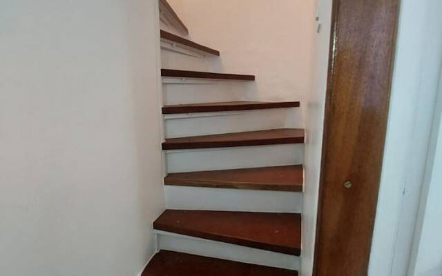 Authentic apt in Stone House, at the top Location