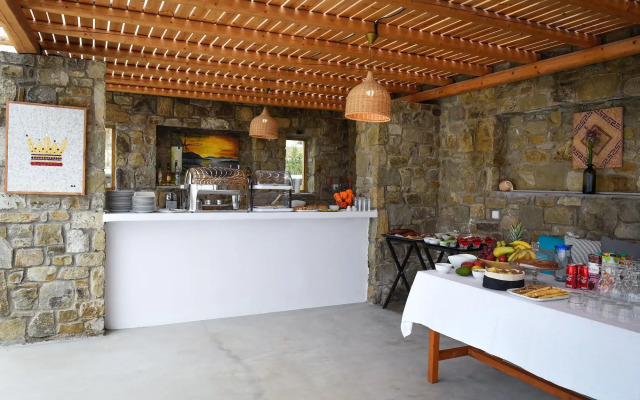 Myconian Crown Suites
