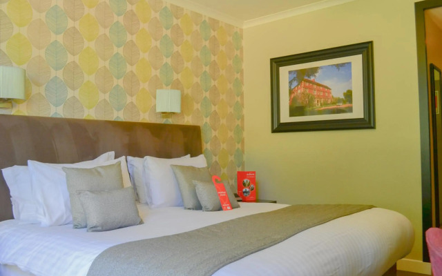 The Lincoln Hotel