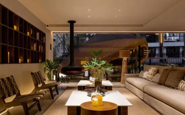 Xishuangbanna Jinghong Yakatu Theme Inn (Mengle Dafo Temple)