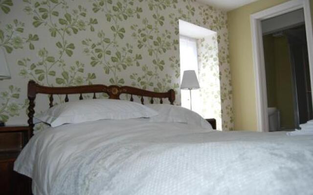 The Fforest Inn
