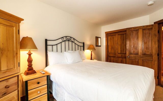 Red Hawk Lodge #2267 - 2 Br Condo