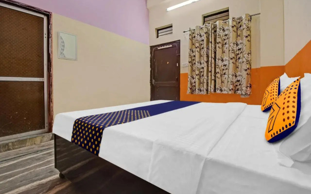 SPOT ON 80638 Hotel Radhe