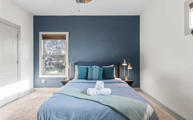 Chic & Homey 3BR Close to Downtown