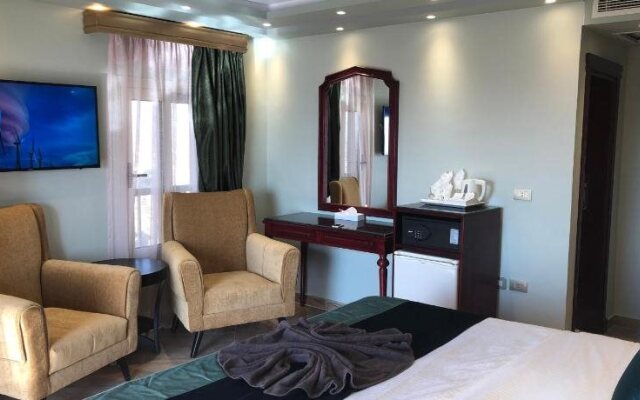 Nile Season Hotel