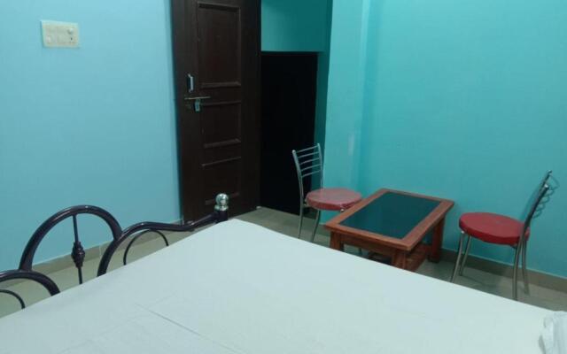 Room-janardan Homestay Lucknow