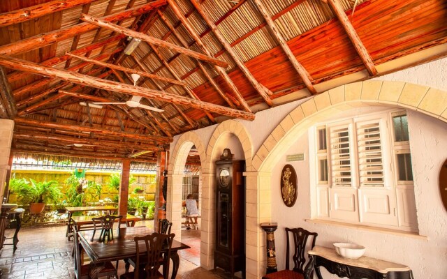 Great Colonial House