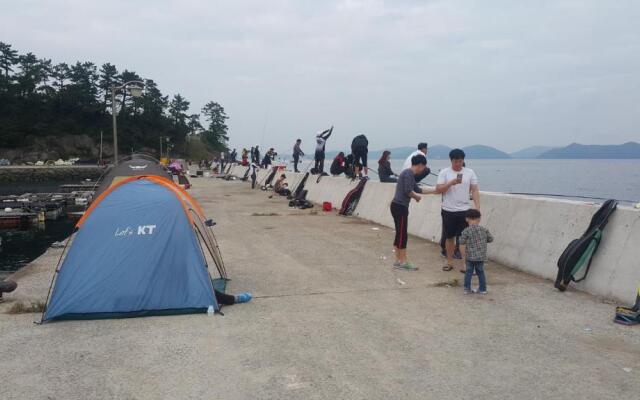 Geoje Seaside Luxury Family Villa