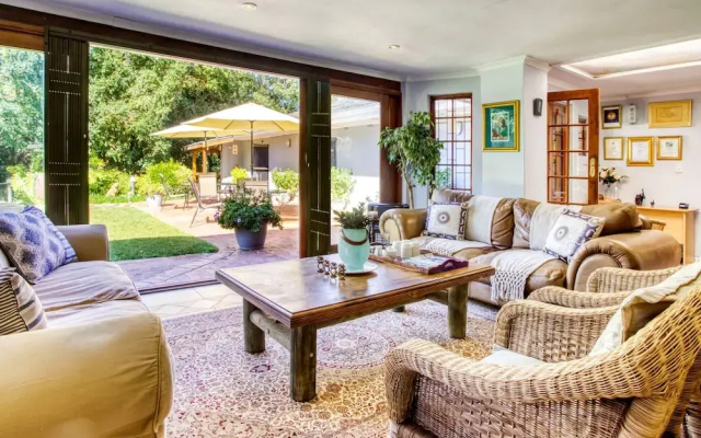 Highlands Lodge Guest House