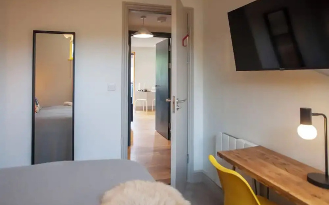 Cabot Mews Apartments