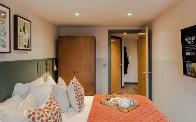 Waterside Living I Luxe Apartments