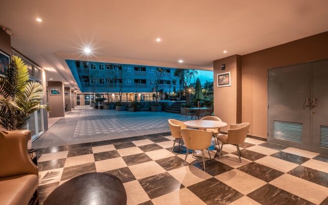 Oyo Flagship 728 Baileys Apartment