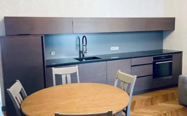 Roze Republikas Apartments