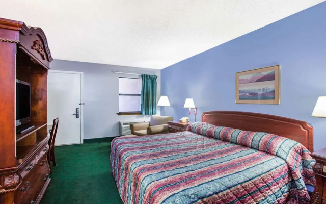 Super 8 Malvern