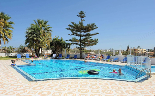 Manolis Apartments
