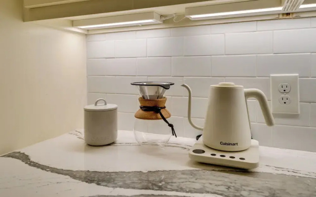 Upscale Texarkana Townhome, Walk to Downtown!