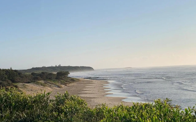 Panoramata @ Caves Beach
