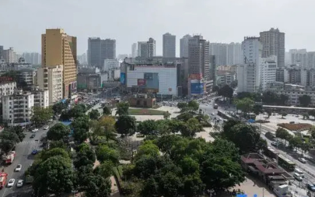 MEHOOD LESTIE Hotel (Nanning Chaoyang Square Subway Station Sanjie Liangxiang)