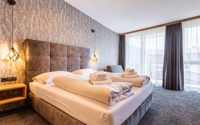 Modern Holiday Apartment With 2 Bedrooms in Fugen
