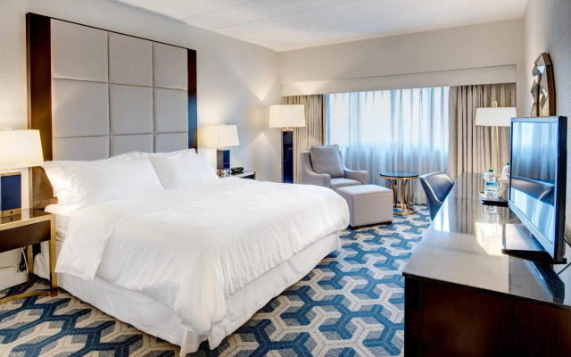 Sheraton Eatontown Hotel