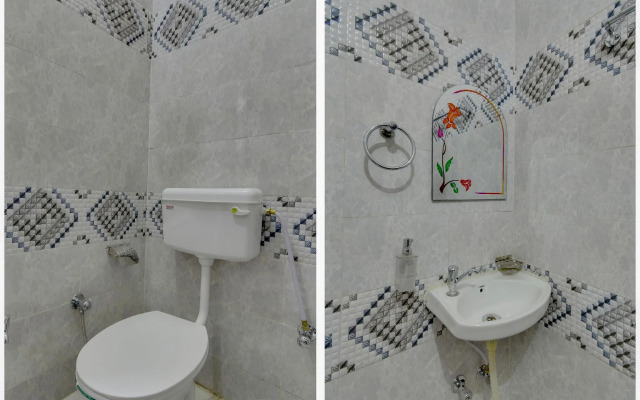 OYO 70829 Hotel Royal