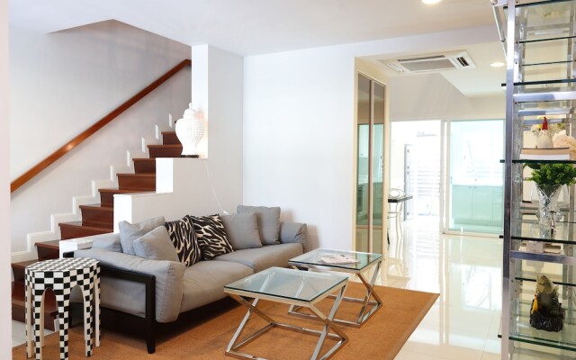 3 Bedrooms Central Bangkok - Perfect Home