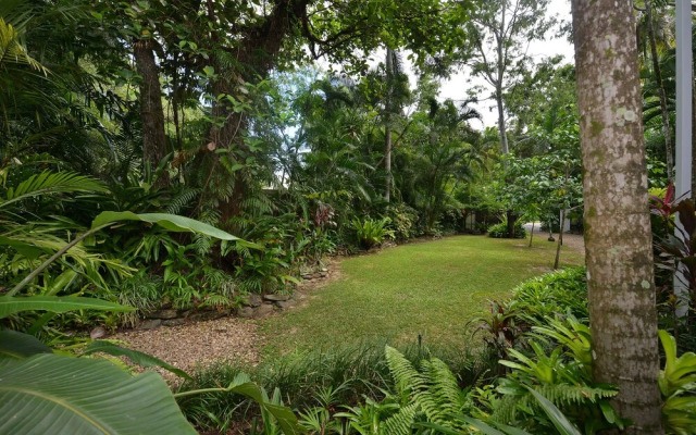 Pavilions in the Palms