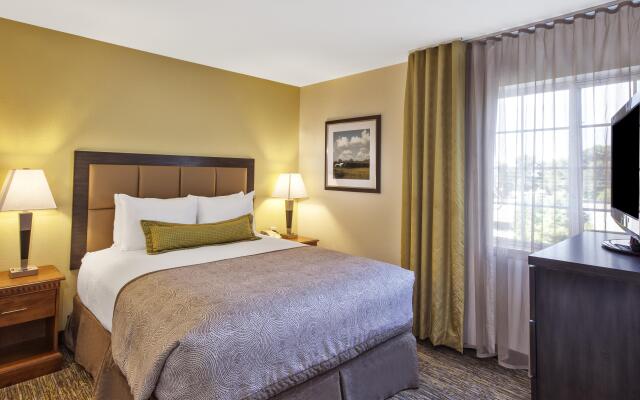 Candlewood Suites Indianapolis Airport by IHG