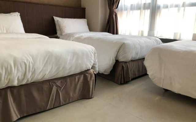 WE Hotel