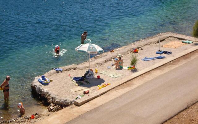 Miranda - Quiet & Next to the sea - A4