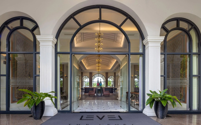 Melia Vinpearl Cam Ranh Beach Resort