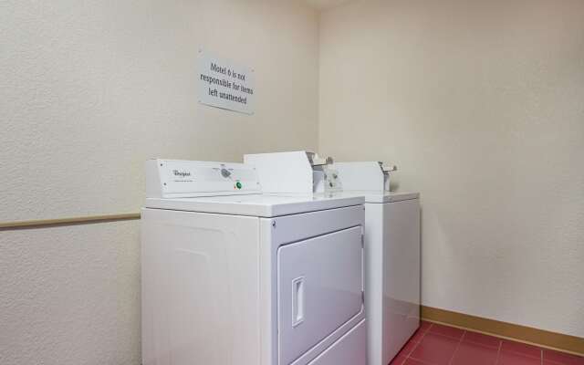 Motel 6 Waterloo, IA - Crossroads Mall - Cedar Falls