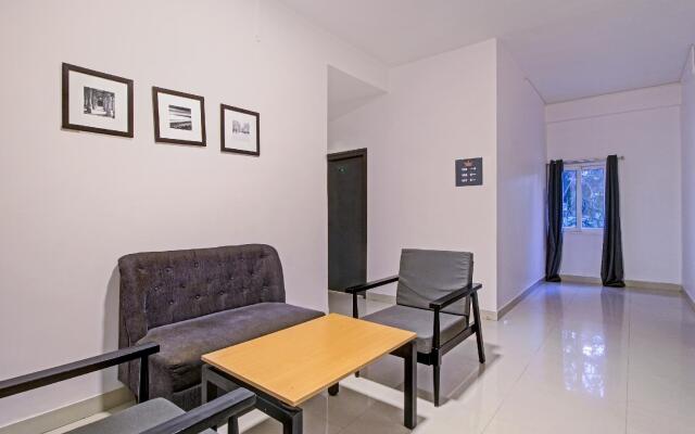 OYO Townhouse 572 RCC Skyline