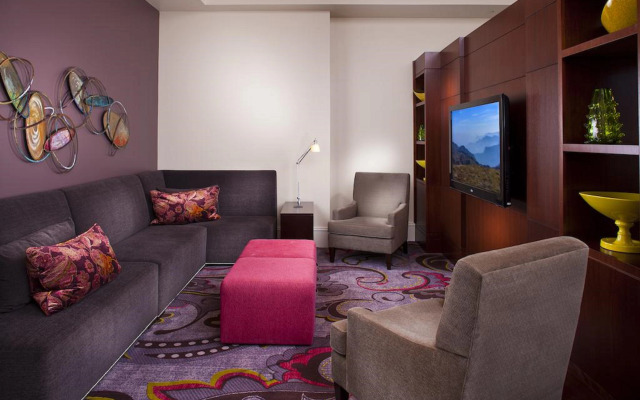Courtyard by Marriott New Orleans French Quarter/Iberville